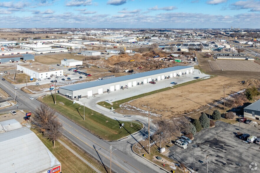 More Photos Of 4040 N 48 St, Lincoln Warehouse For Sale