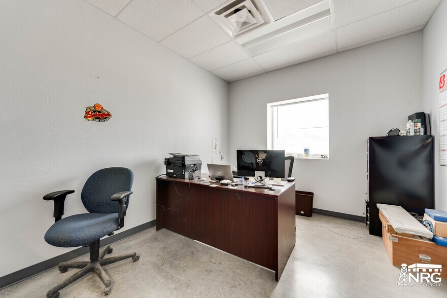 More Photos Of 7305 S FM 1788, Midland Manufacturing For Lease