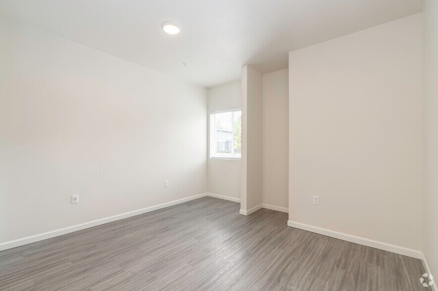 More Photos Of 4853 Verda Ln NE, Keizer Apartments For Sale