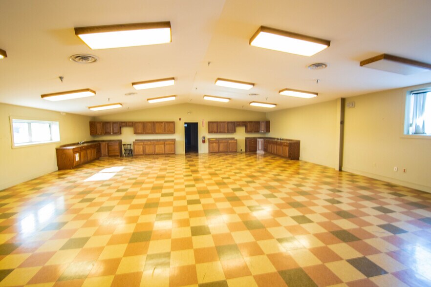 More Photos Of 700 Hepburn St, Milton Showroom For Lease