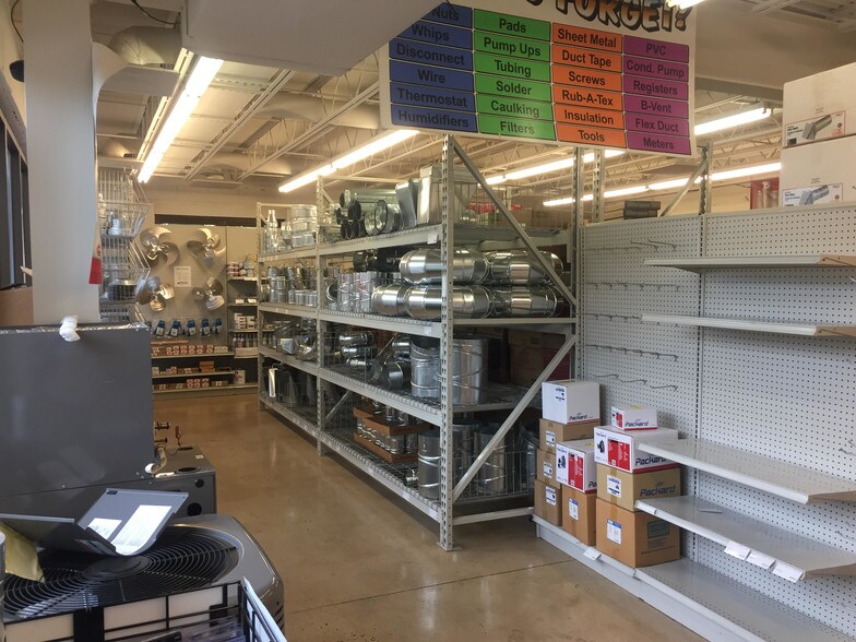 More Photos Of 8433 Euclid Ave, Manassas Park Warehouse For Lease