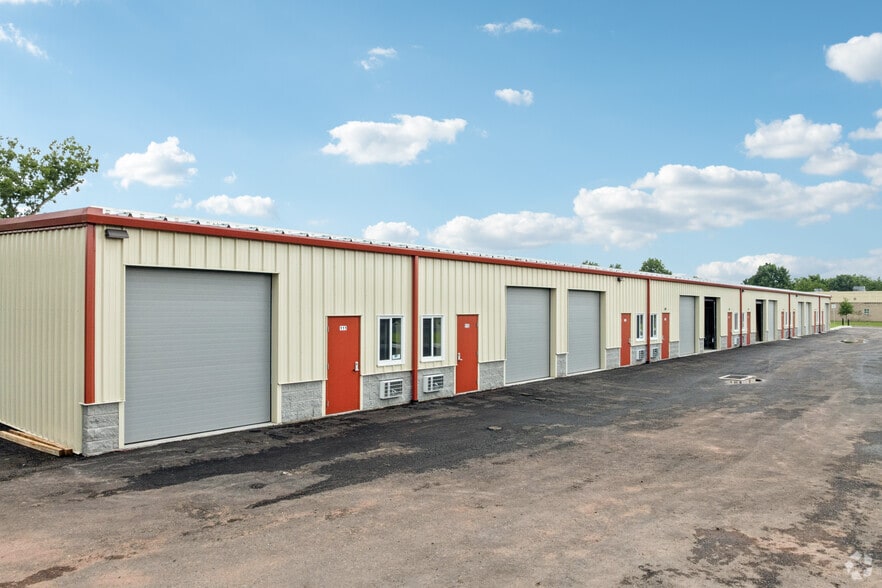 More Photos Of 130 Christopher Ln, Harleysville Warehouse For Lease