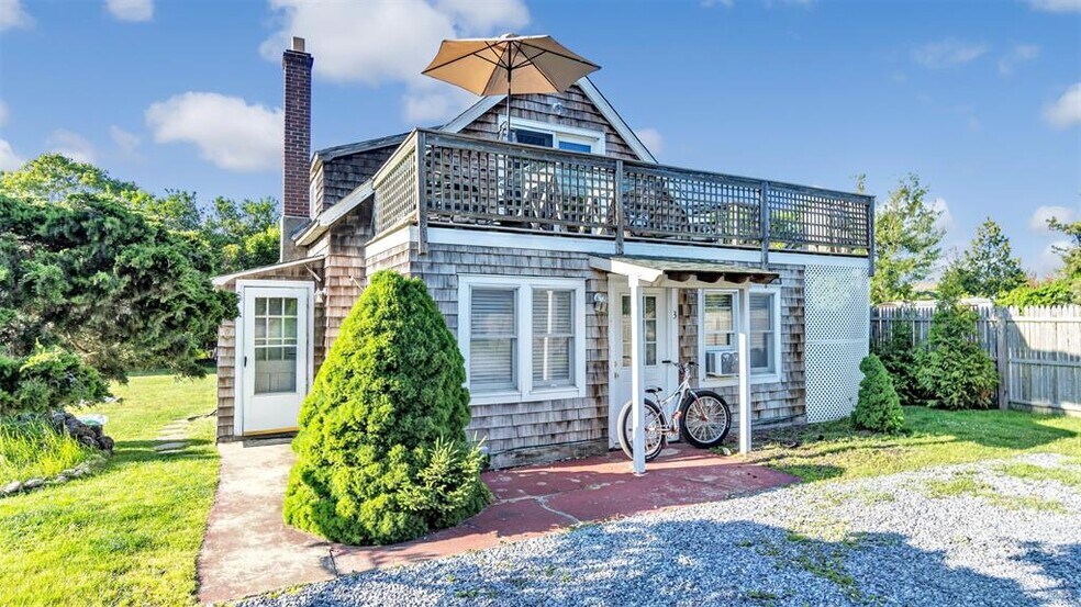 More Photos Of 18 N Shore Rd, Montauk Apartments For Sale