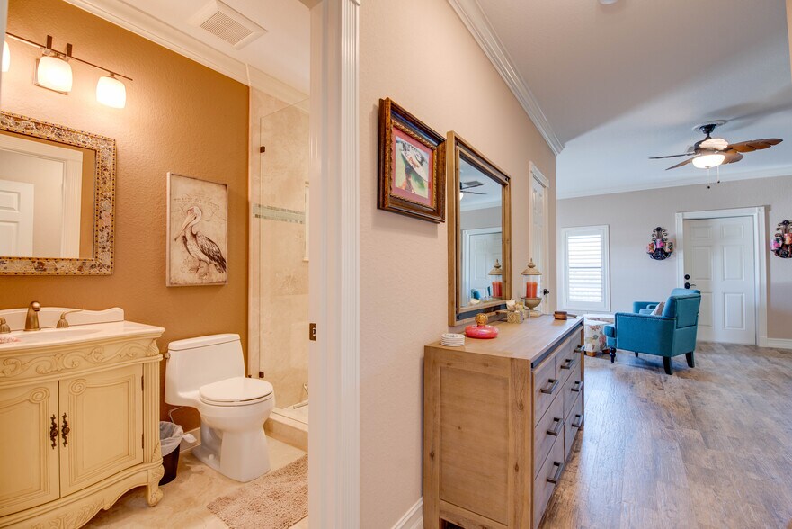 More Photos Of 87847 Overseas Hwy, Islamorada Medical For Sale