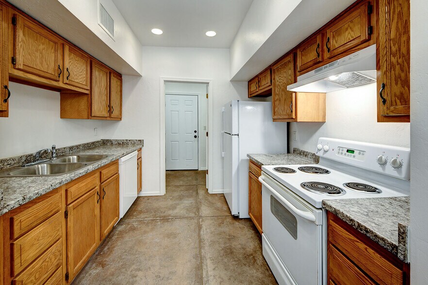 More Photos Of 1011 E Halcyon Rd, Tucson Apartments For Sale