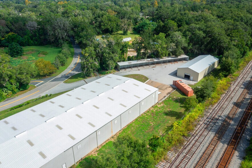 More Photos Of 1056 NE 16th St, Ocala Industrial For Lease