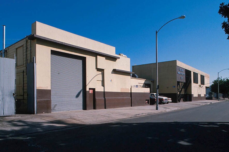 More Photos Of 3191 Casitas Ave, Los Angeles Warehouse For Lease