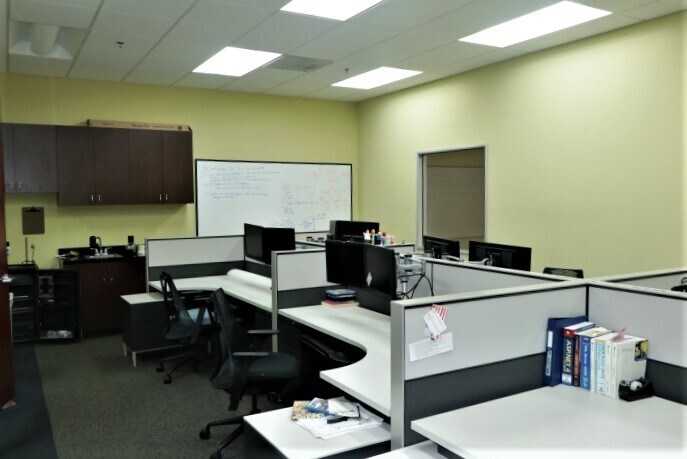 More Photos Of 2816 Columbia St, Torrance Light Distribution For Lease