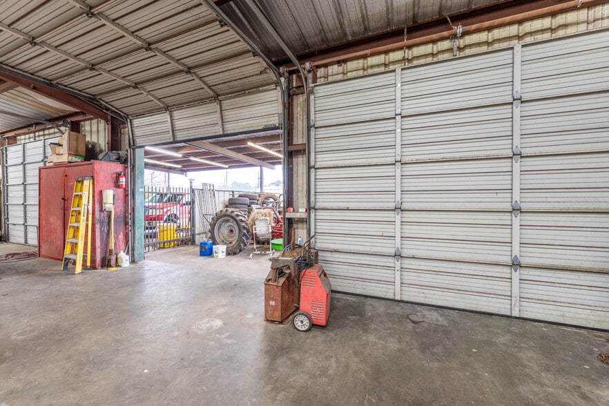 More Photos Of 17727 FM 2920 Rd, Tomball Auto Dealership For Sale