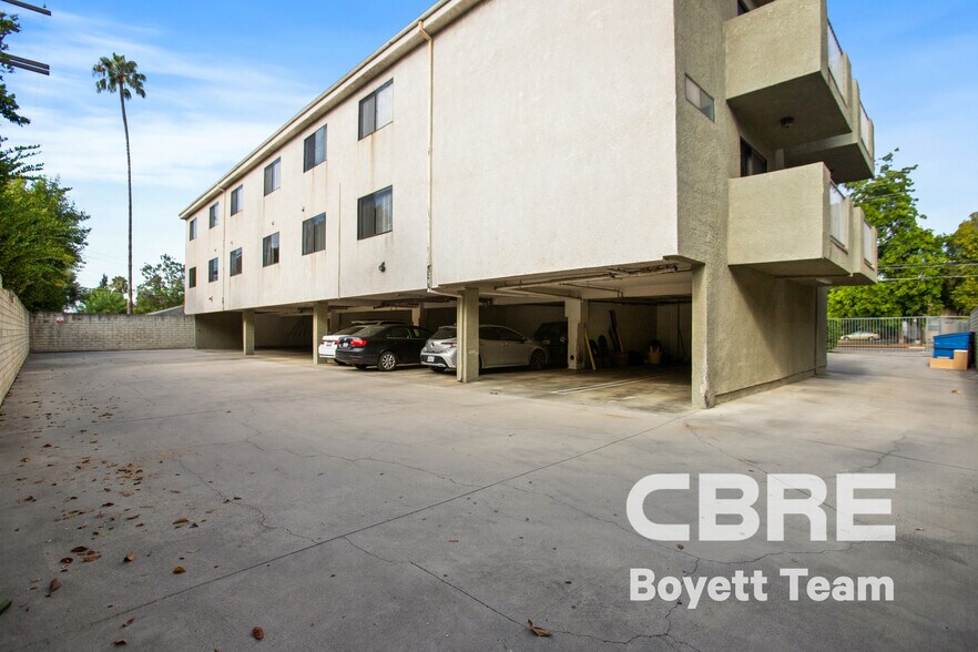 More Photos Of 6590 Hazeltine Ave, Van Nuys Apartments For Sale