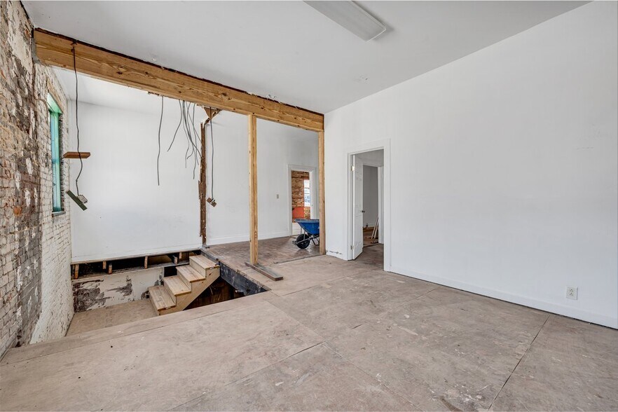 More Photos Of 227 Cedar Ave, South Pittsburg Freestanding For Sale