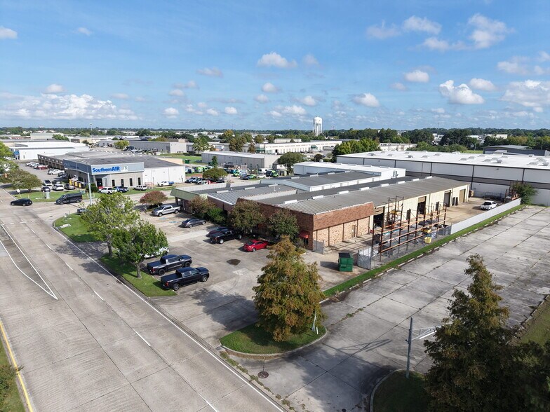 More Photos Of 12025 Industriplex Blvd, Baton Rouge Warehouse For Lease