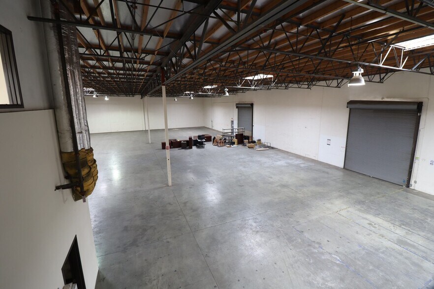 More Photos Of 620 S Magnolia Ave, Ontario Warehouse For Lease