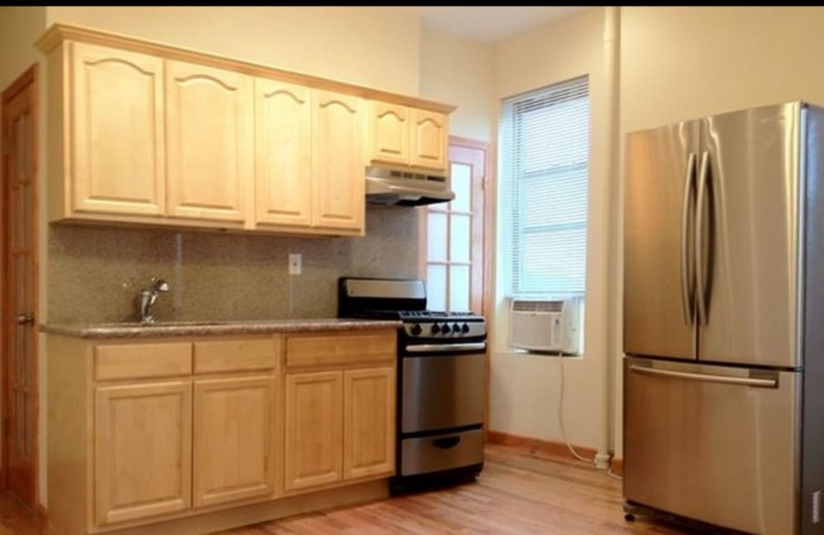 More Photos Of 300 N 8th St, Brooklyn Apartments For Sale