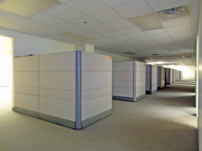 More Photos Of 1311-1319 Pineview Dr, Morgantown Medical For Lease