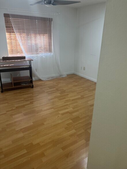 More Photos Of 6236 Laredo St, Las Vegas Office For Sale