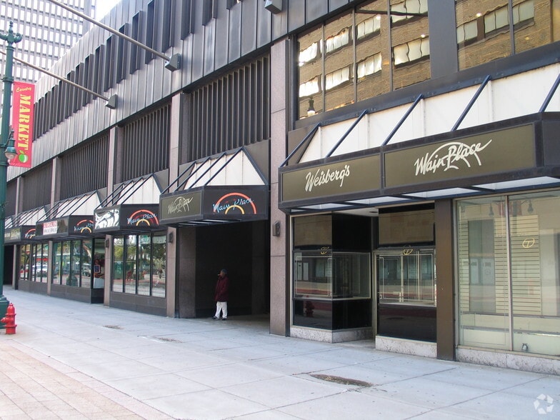 More Photos Of 390 Main St, Buffalo General Retail For Lease