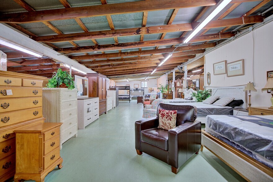 More Photos Of 2815 State Road 17 S, Avon Park Light Distribution For Sale