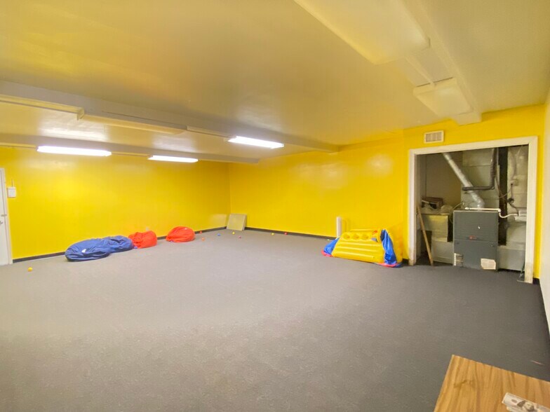 More Photos Of 117 S Main St, Red Springs Storefront For Sale