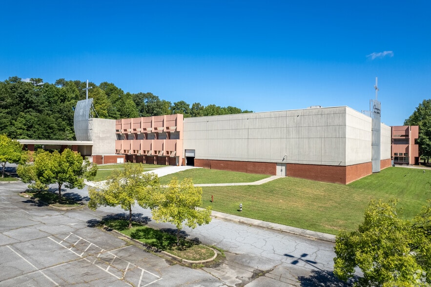 More Photos Of 3350 Greenbriar Pky SW, Atlanta Movie Radio TVStudio For Lease