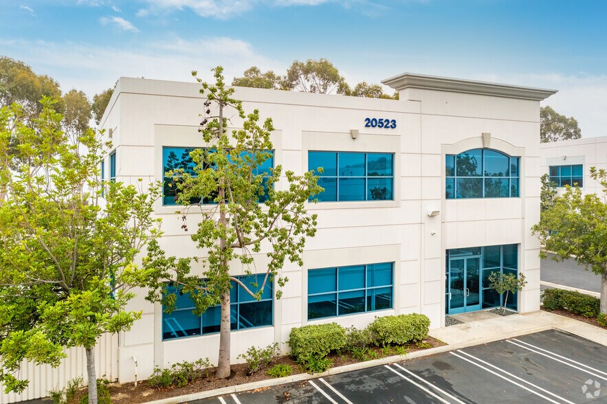 More Photos Of 20521 Crescent Bay Dr, Lake Forest Light Manufacturing For Lease