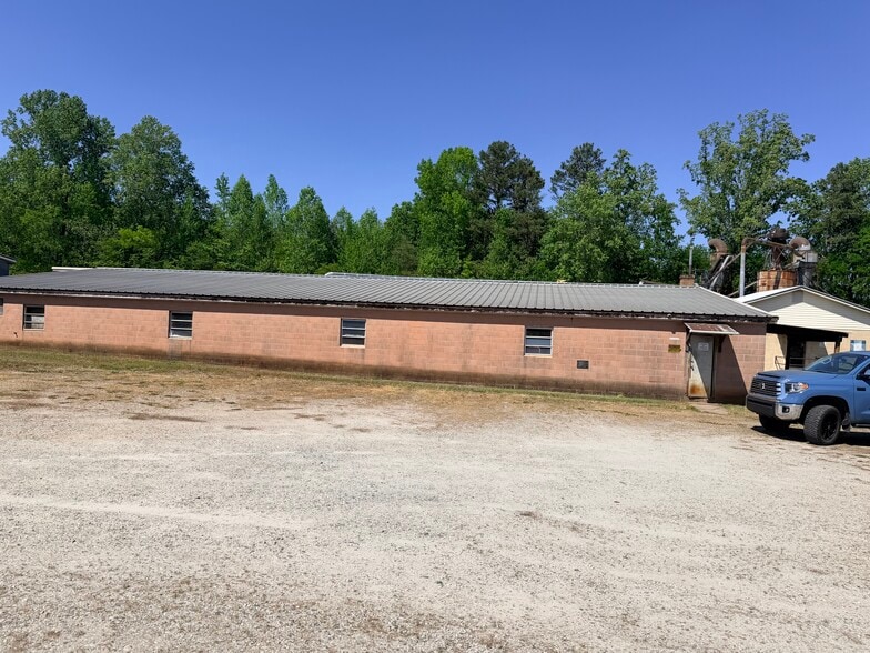More Photos Of 2570 Needmore Rd, Woodleaf Warehouse For Sale