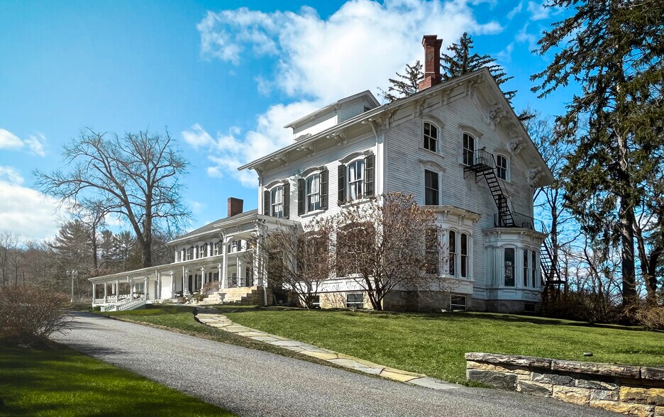 More Photos Of 370 Underhill Ave, Yorktown Heights Specialty For Lease