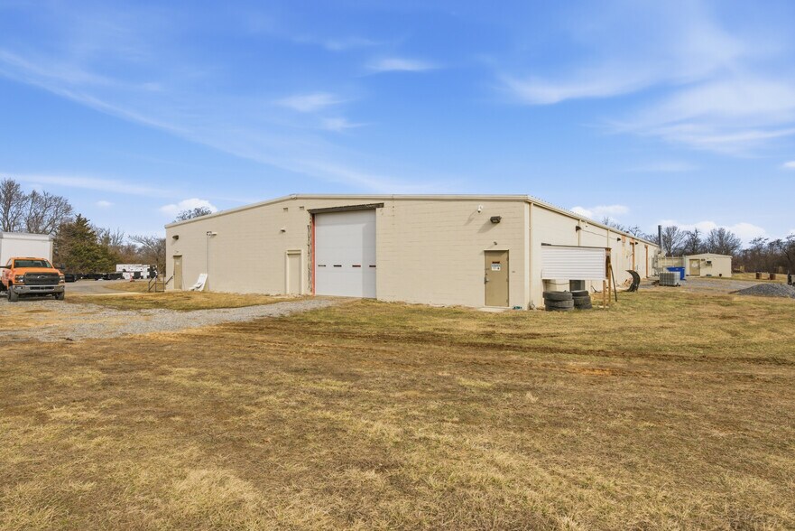 More Photos Of 5190 Dominion Dr, Dublin Warehouse For Sale
