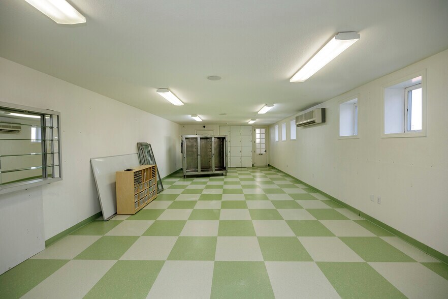 More Photos Of 918 10th St, Modesto Storefront Retail Office For Sale