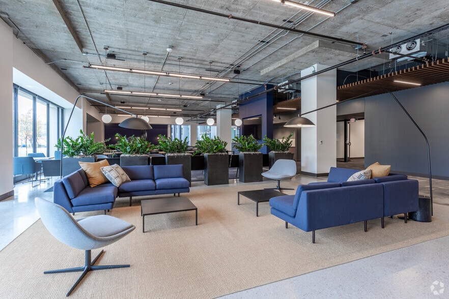 More Photos Of 2345 Grand Blvd, Kansas City Office For Sale