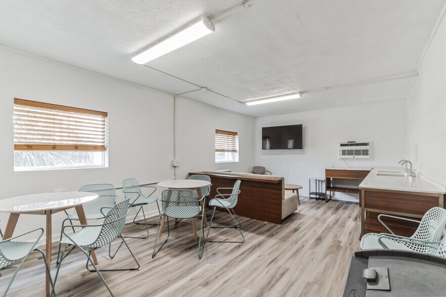 More Photos Of 2502 N Ocean Blvd, Myrtle Beach Hotel For Sale