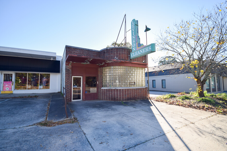 Primary Photo Of 5004 Kavanaugh Blvd, Little Rock Storefront For Sale