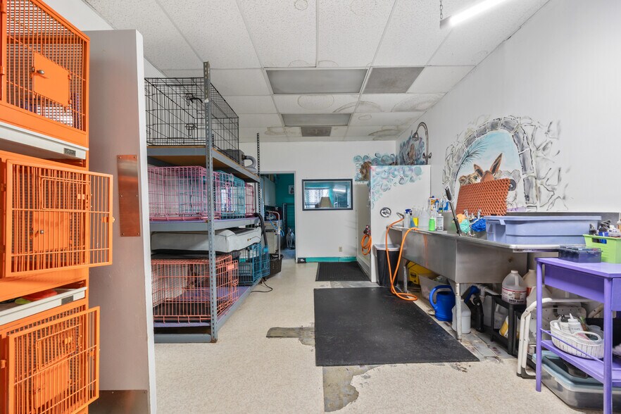 More Photos Of 150 S Monte Vista Ave, San Dimas Loft Creative Space For Sale
