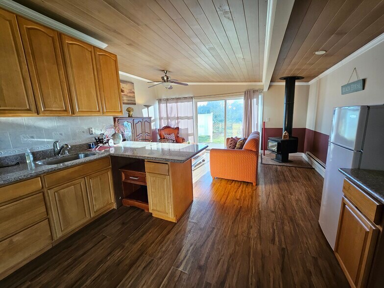 More Photos Of 3009 109 Rt, Copalis Beach Hotel For Sale