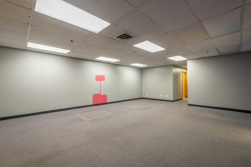 More Photos Of 1650 S Galena Ave, Freeport Industrial For Sale