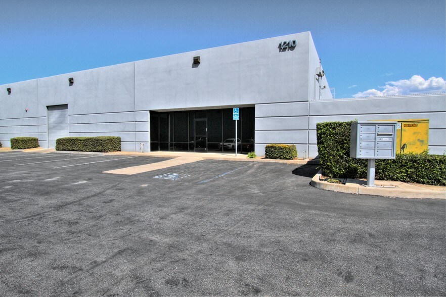 More Photos Of 1210 E Lexington Ave, Pomona Warehouse For Lease