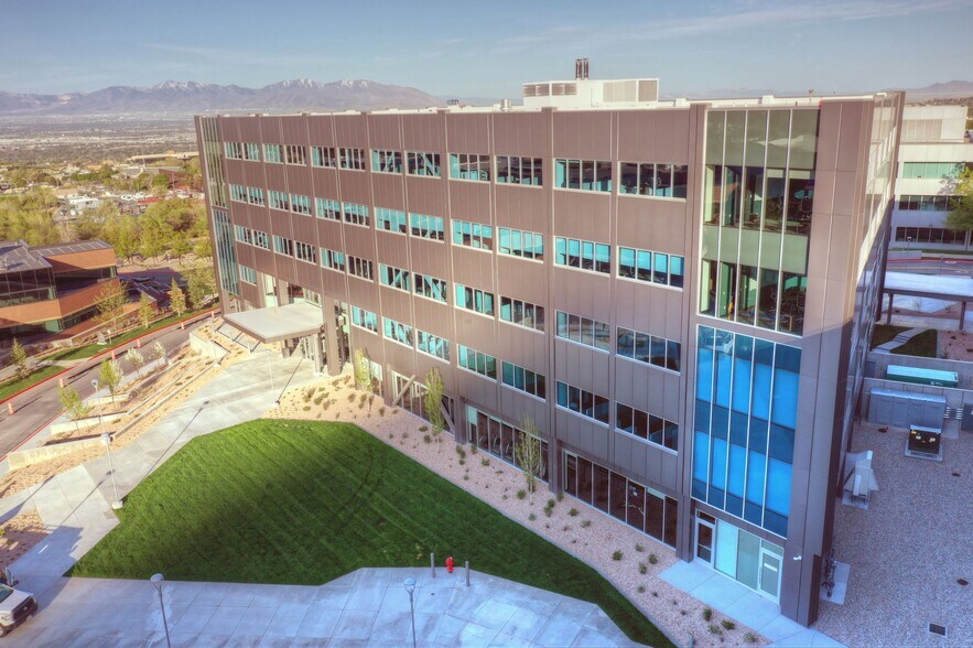 More Photos Of 295 S Chipeta Way, Salt Lake City Office For Lease