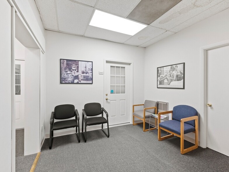More Photos Of 416 Main St, Wakefield Office For Sale