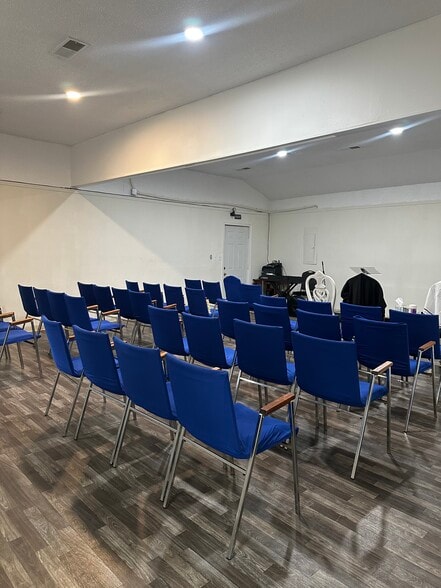 More Photos Of 2503 Dawson St, Columbus Religious Facility For Sale