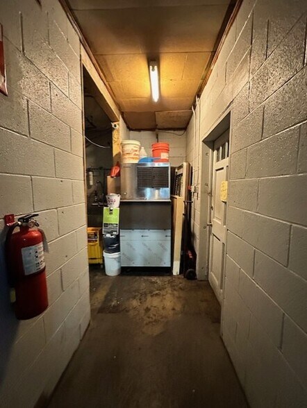 More Photos Of 3700 Taylor Blvd, Louisville Bar For Sale