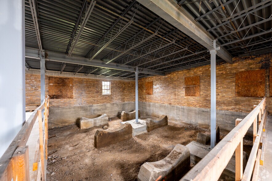 More Photos Of 229 W 1st St, Bloomington Restaurant For Lease