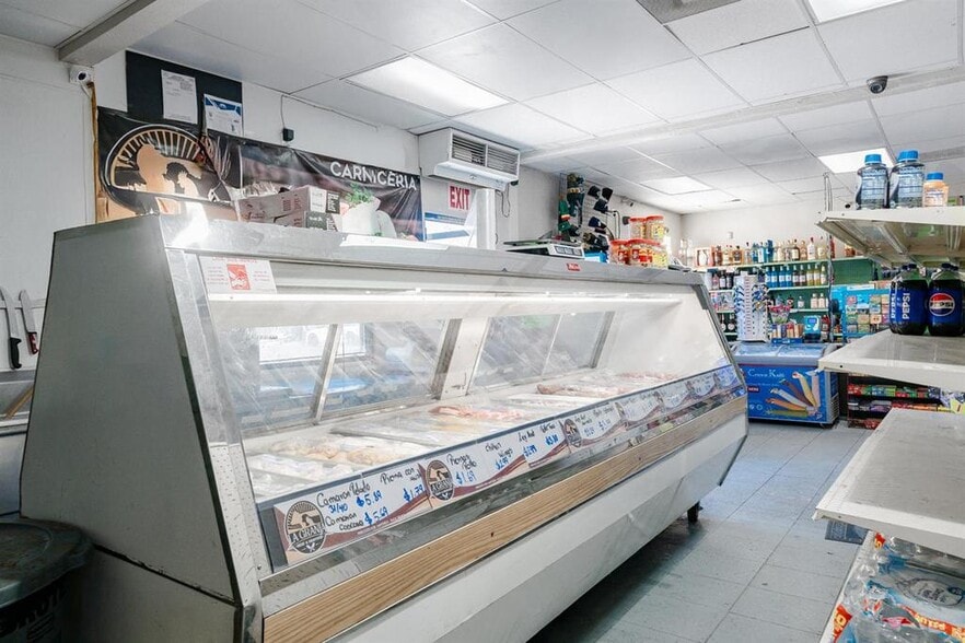 More Photos Of 2301 E Lewis Ave, Fresno Convenience Store For Sale