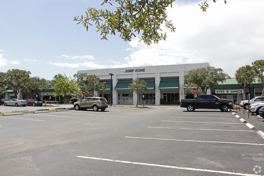 More Photos Of 10000-10160 W Oakland Park Blvd, Sunrise Unknown For Lease