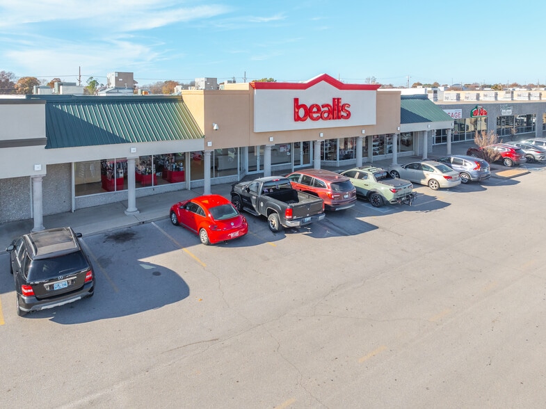 More Photos Of 1505-1715 N Highway 81, Duncan General Retail For Lease