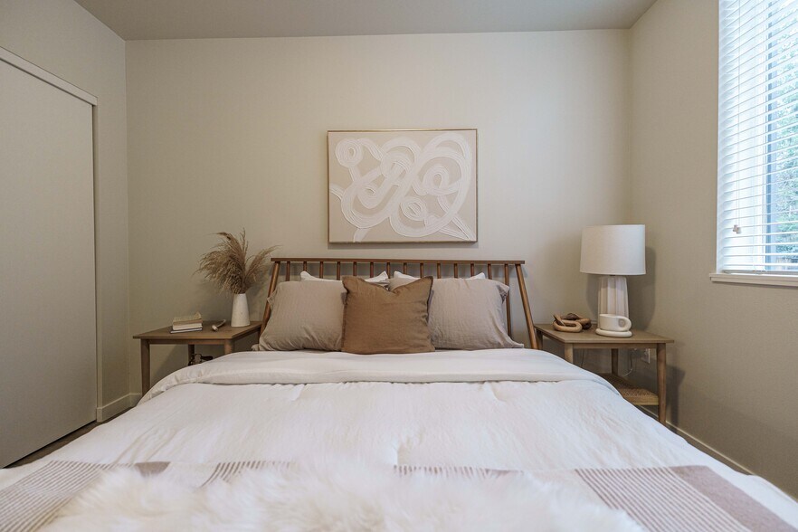 More Photos Of 1311 SW Gibbs St, Portland Apartments For Sale