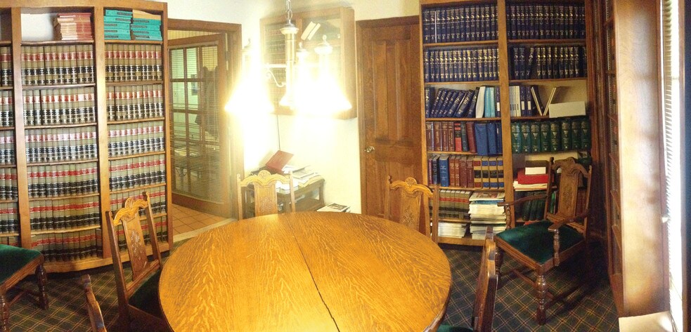 More Photos Of 17735 Fort St, Riverview Office For Lease