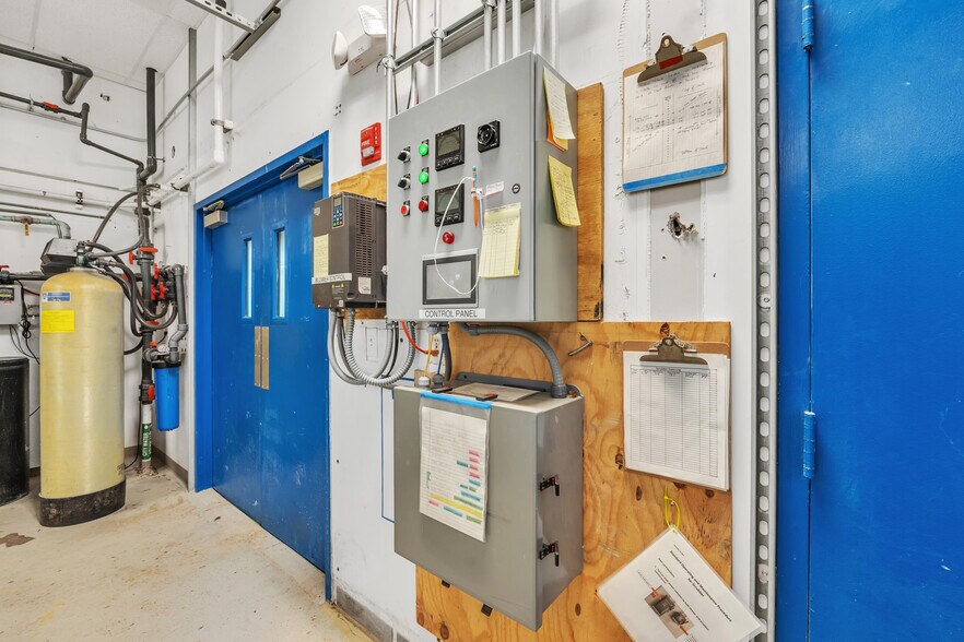 More Photos Of 10 Cabot St, Southbridge Warehouse For Sale