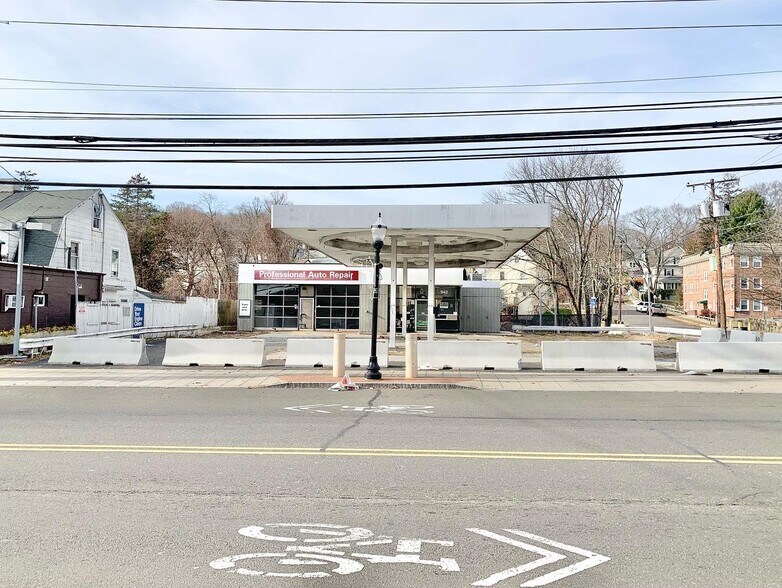 More Photos Of 936 Hope St, Stamford Service Station For Sale