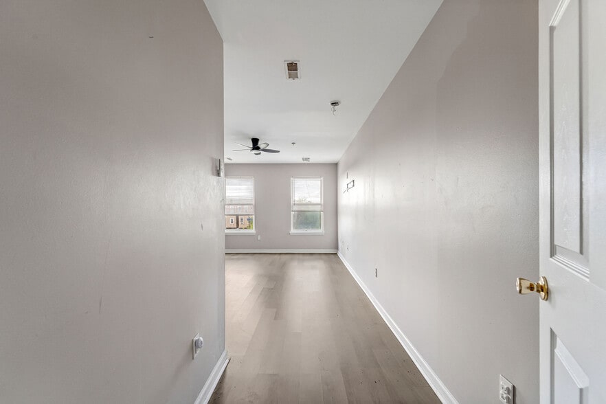 More Photos Of 139 State St, Camden Multifamily For Sale