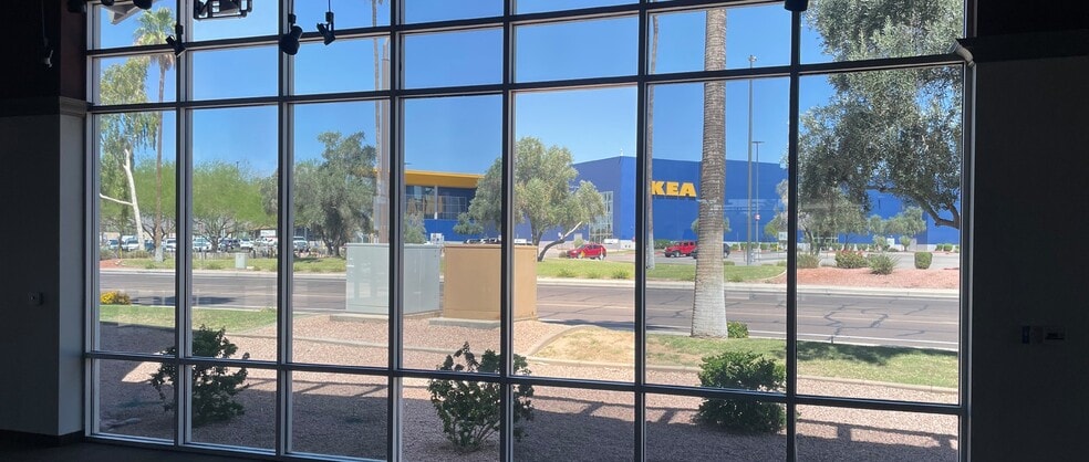 More Photos Of 8425 S Emerald Dr, Tempe Freestanding For Sale